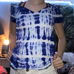 Women’s small blue & white shirt